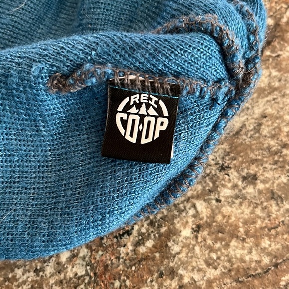 REI Co-Op Blue Gray Stripe knit beanie hat - Picture 6 of 8